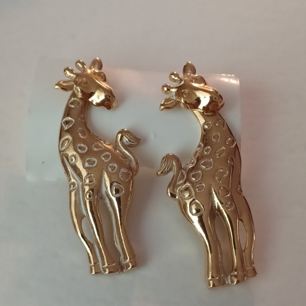Giraffe earings moving heads dangling  earings gold tone vintage - Picture 2 of 3